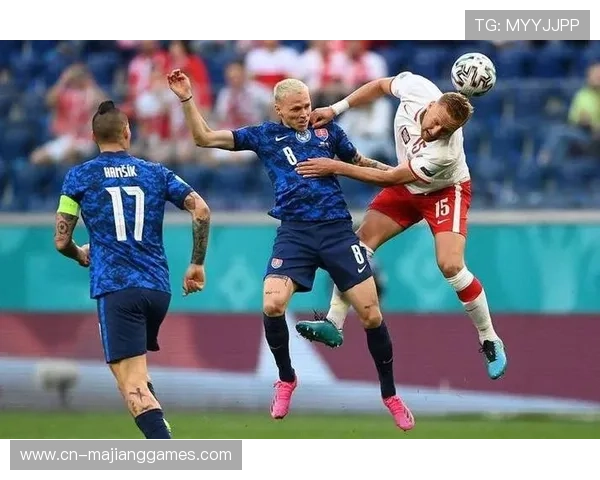 奥地利意大利半决赛交锋，两队均保持不败战绩